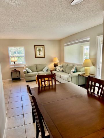 600 SNUG HARBOR Drive A10, Boynton Beach, FL 33435