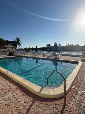 600 SNUG HARBOR Drive A10, Boynton Beach, FL 33435