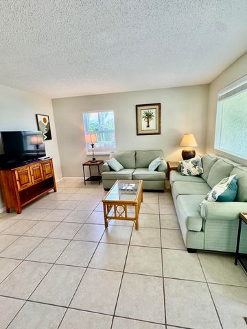600 SNUG HARBOR Drive A10, Boynton Beach, FL 33435