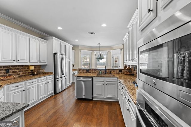 1008 Chattahoochee Drive, Bonaire, GA 31005