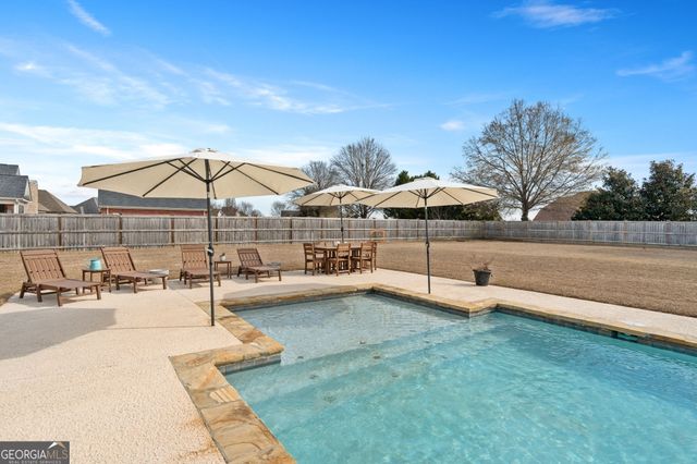 1008 Chattahoochee Drive, Bonaire, GA 31005