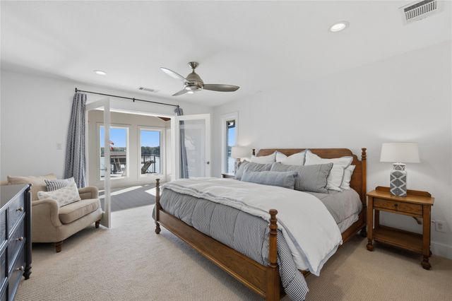 648 Enchanted Isles Drive, Mabank, TX 75156