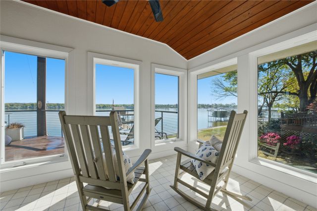 648 Enchanted Isles Drive, Mabank, TX 75156