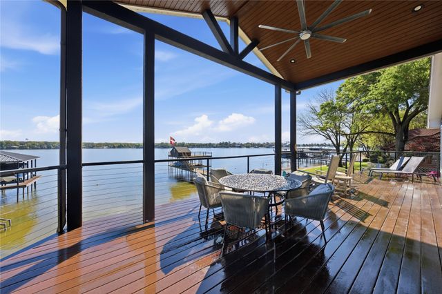 648 Enchanted Isles Drive, Mabank, TX 75156