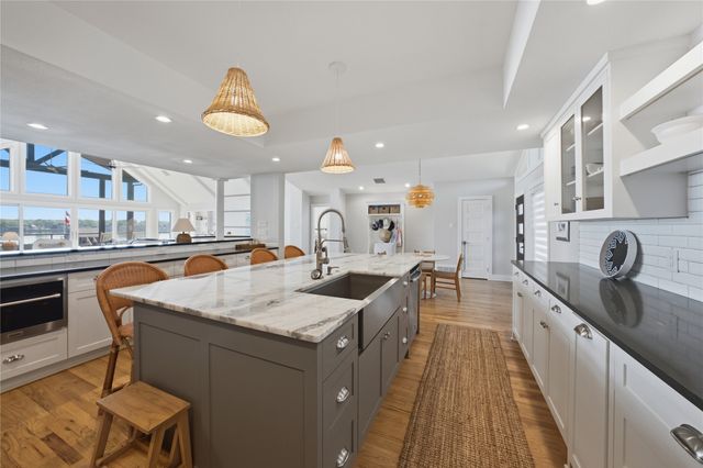 648 Enchanted Isles Drive, Mabank, TX 75156