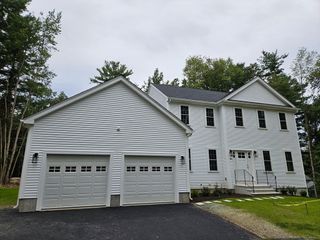 133 Elm St, Uxbridge, MA 01569