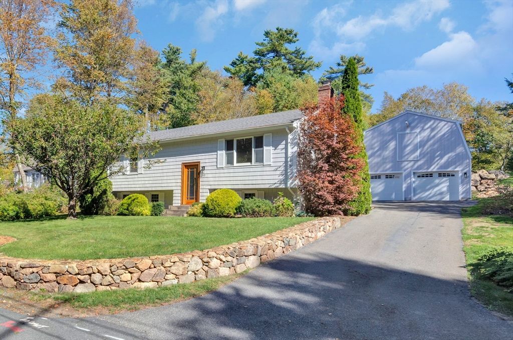 50 Laurel St, Gloucester, MA 01930