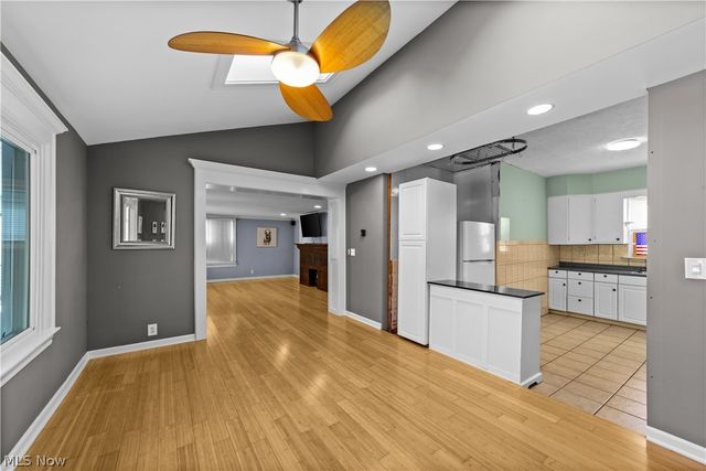 2236 Richland Avenue, Lakewood, OH 44107