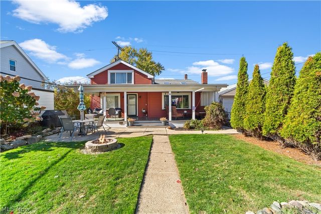 2236 Richland Avenue, Lakewood, OH 44107