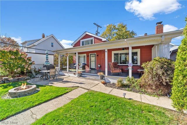 2236 Richland Avenue, Lakewood, OH 44107