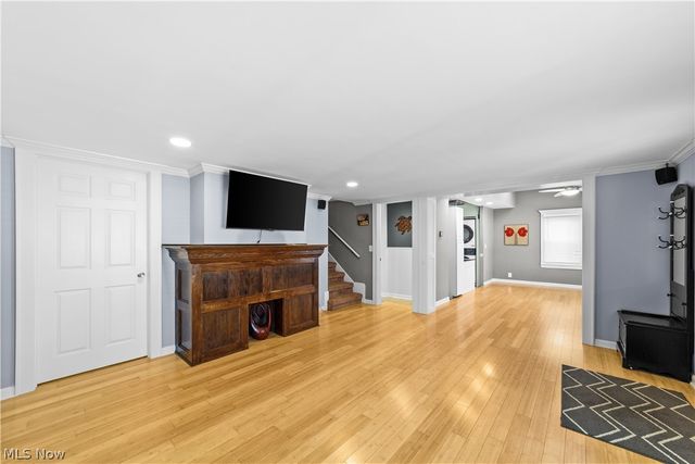 2236 Richland Avenue, Lakewood, OH 44107