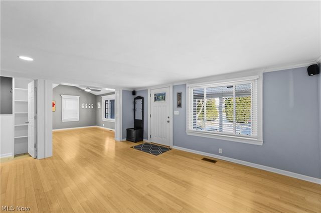 2236 Richland Avenue, Lakewood, OH 44107