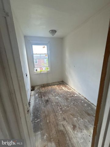 2520 S HOBSON ST, Philadelphia, PA 19142
