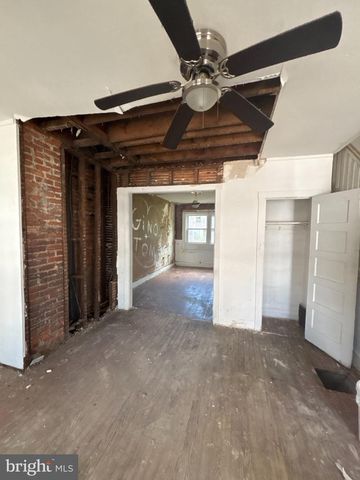 2520 S HOBSON ST, Philadelphia, PA 19142
