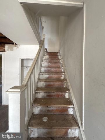 2520 S HOBSON ST, Philadelphia, PA 19142