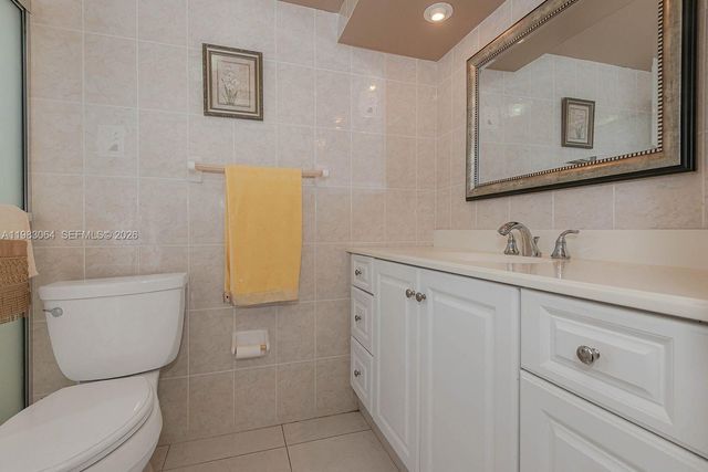 4270 NW 40th Street 201, Lauderdale Lakes, FL 33319