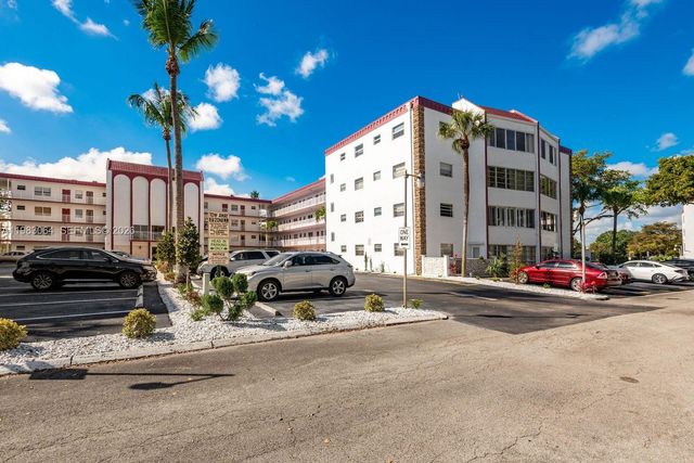 4270 NW 40th Street 201, Lauderdale Lakes, FL 33319
