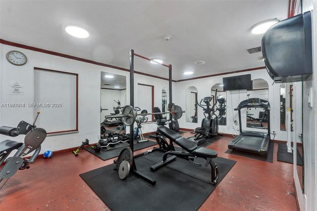 4270 NW 40th Street 201, Lauderdale Lakes, FL 33319