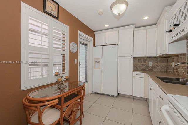 4270 NW 40th Street 201, Lauderdale Lakes, FL 33319