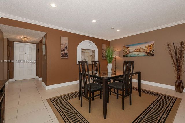4270 NW 40th Street 201, Lauderdale Lakes, FL 33319
