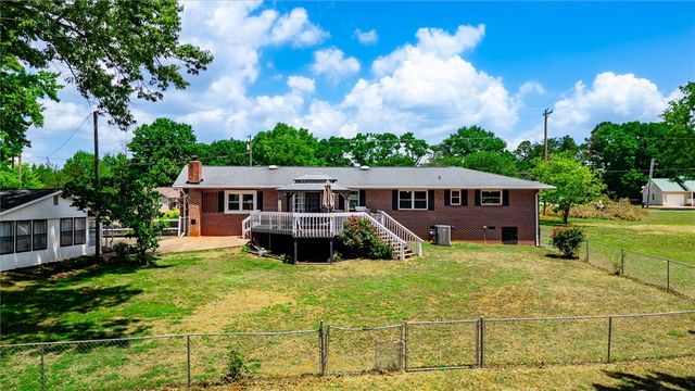 1815 Old Pearman Dairy Road, Anderson, SC 29625