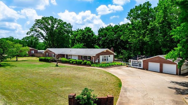1815 Old Pearman Dairy Road, Anderson, SC 29625