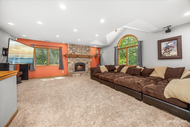 7N035 Smith Street, South Elgin, IL 60177