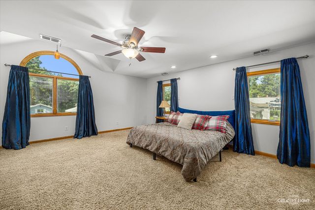 7N035 Smith Street, South Elgin, IL 60177