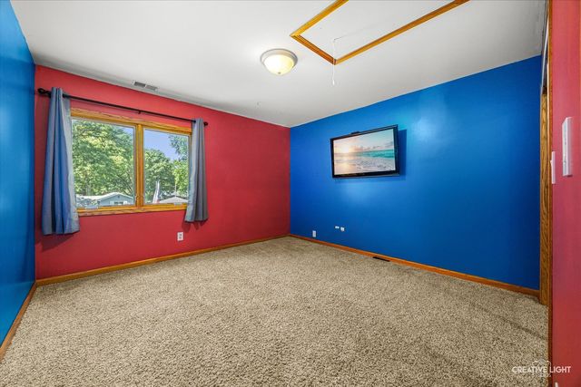 7N035 Smith Street, South Elgin, IL 60177