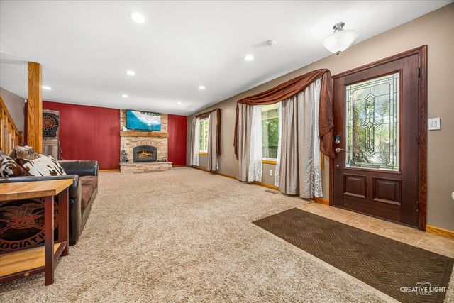 7N035 Smith Street, South Elgin, IL 60177