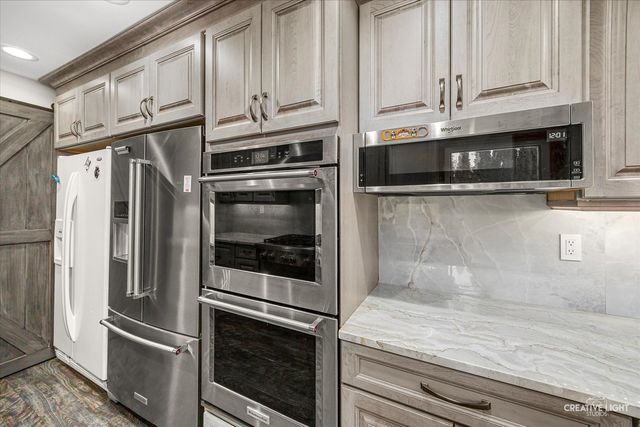 7N035 Smith Street, South Elgin, IL 60177
