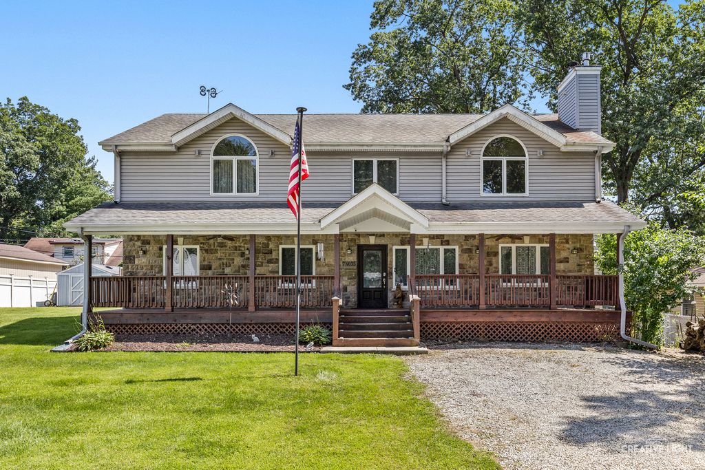 7N035 Smith Street, South Elgin, IL 60177