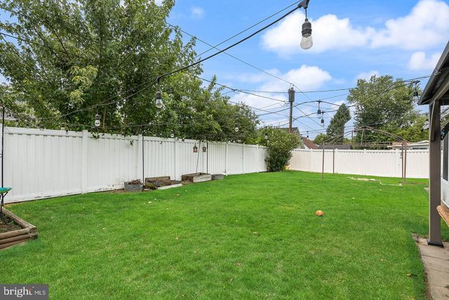 13 GALLERY LN, Willingboro, NJ 08046