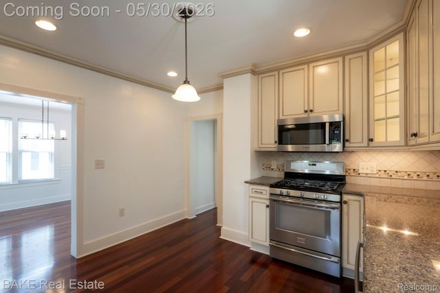 610 Blunk Street, Plymouth, MI 48170