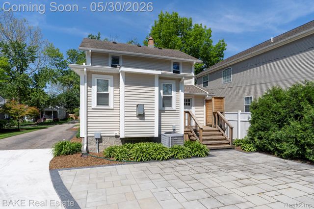 610 Blunk Street, Plymouth, MI 48170