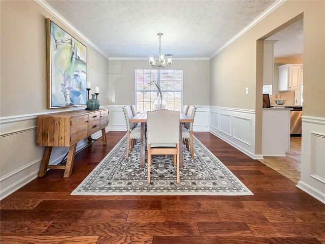 1010 Hidden Pond Lane, Roswell, GA 30075