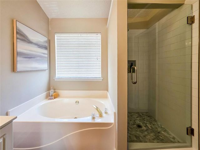 1010 Hidden Pond Lane, Roswell, GA 30075