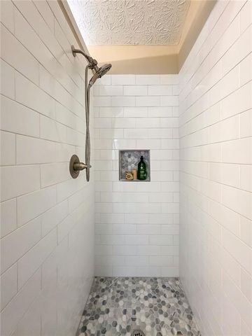 1010 Hidden Pond Lane, Roswell, GA 30075