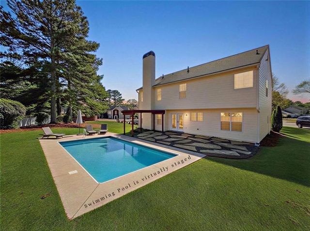 1010 Hidden Pond Lane, Roswell, GA 30075