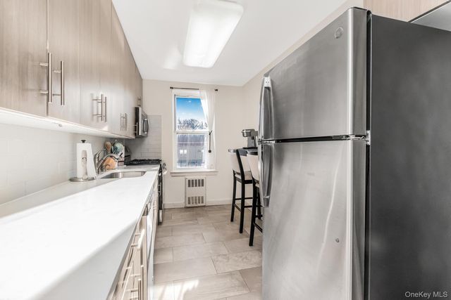 125 Bronx River Road 2C, Yonkers, NY 10704