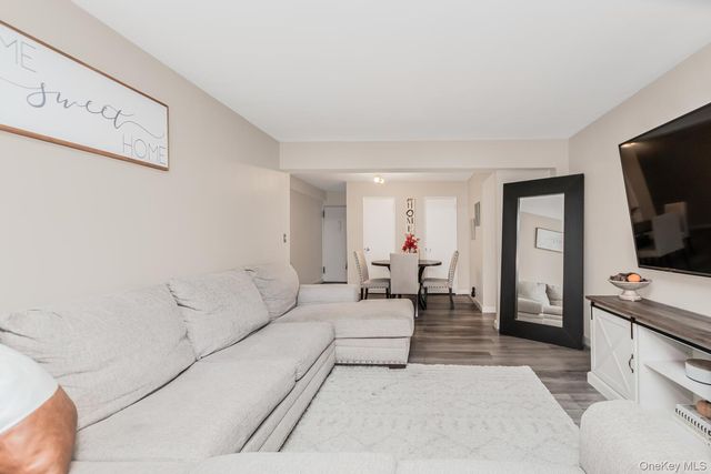 125 Bronx River Road 2C, Yonkers, NY 10704