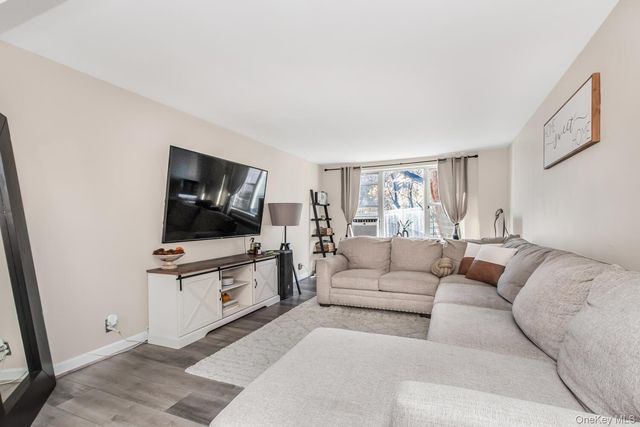 125 Bronx River Road 2C, Yonkers, NY 10704