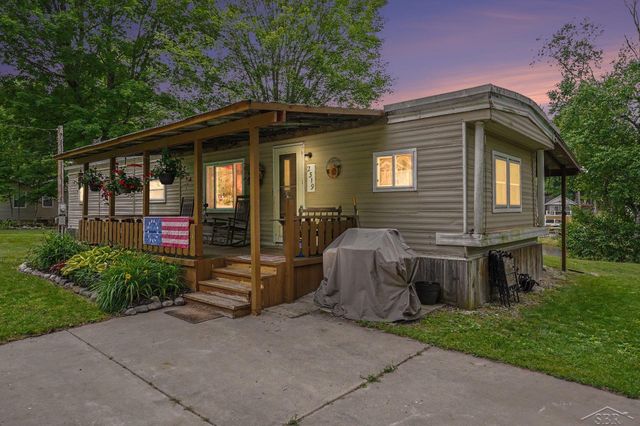 2319 Tittabawassee Avenue, Bourret Twp, MI 48610