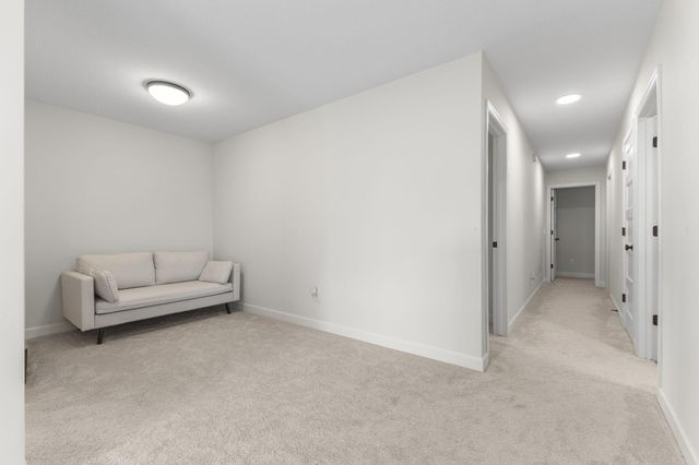 17940 Headwaters Drive, Lakeville, MN 55044
