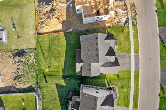 17940 Headwaters Drive, Lakeville, MN 55044
