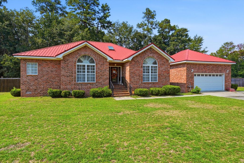 326 Locust Street, Walterboro, SC 29488