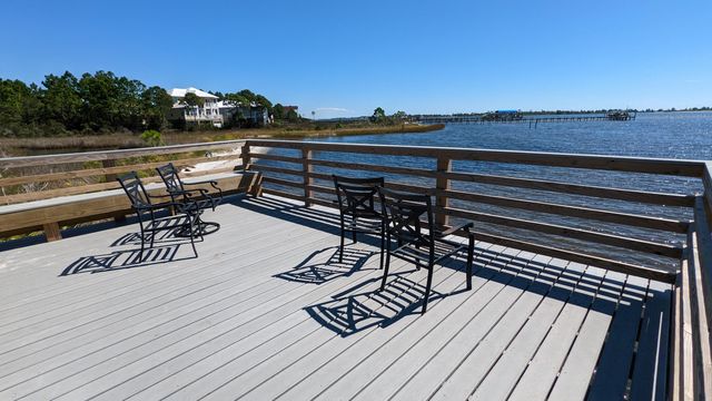 917 Lajolla Lane, Mary Esther, FL 32569