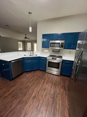 917 Lajolla Lane, Mary Esther, FL 32569