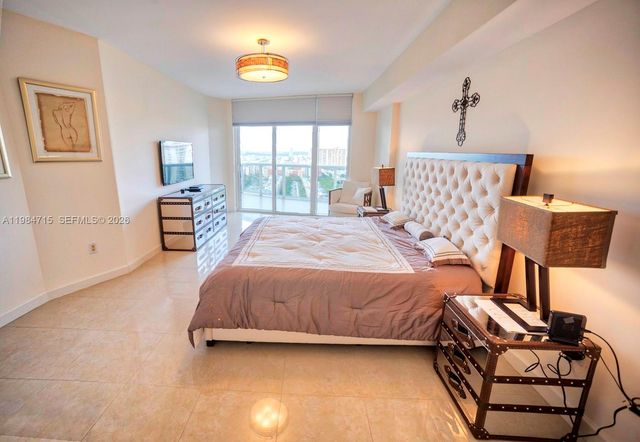 17201 Collins Ave 2104, Sunny Isles Beach, FL 33160