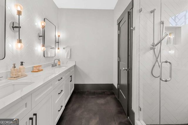 11292 Serenbe Lane, Chattahoochee Hills, GA 30268